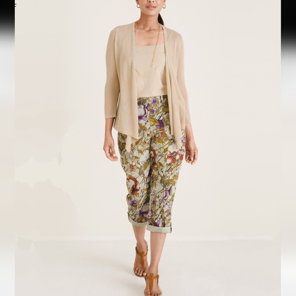 CHICO'S Comfort Stretch Cargo Crops - Picture 12 of 12